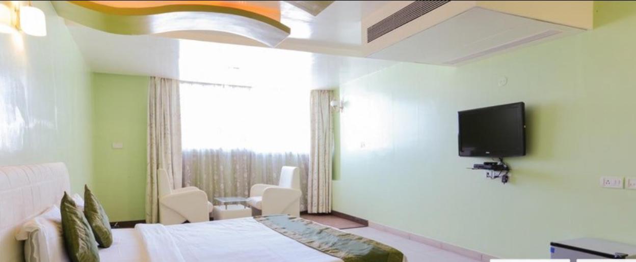 Cubbon Suites - 10 Minute Walk To Mg Road, Mg Road Metro And Church Street Bangalore Buitenkant foto